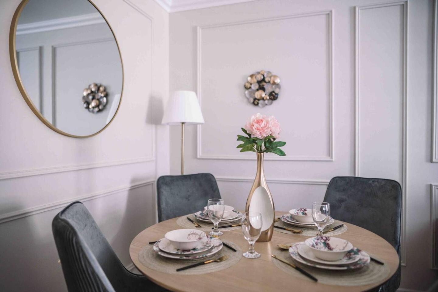 Sea & Palm View Elegant 1 Bedroom Apartment Dubai Buitenkant foto
