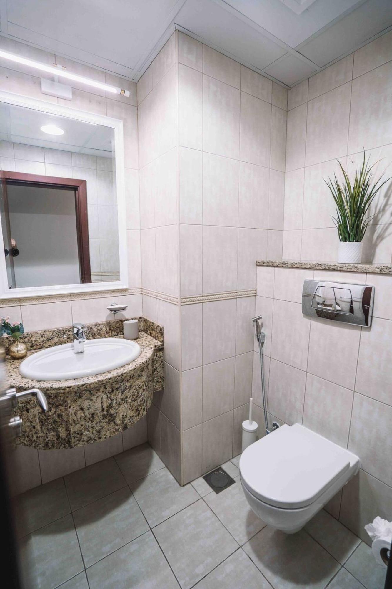 Sea & Palm View Elegant 1 Bedroom Apartment Dubai Buitenkant foto