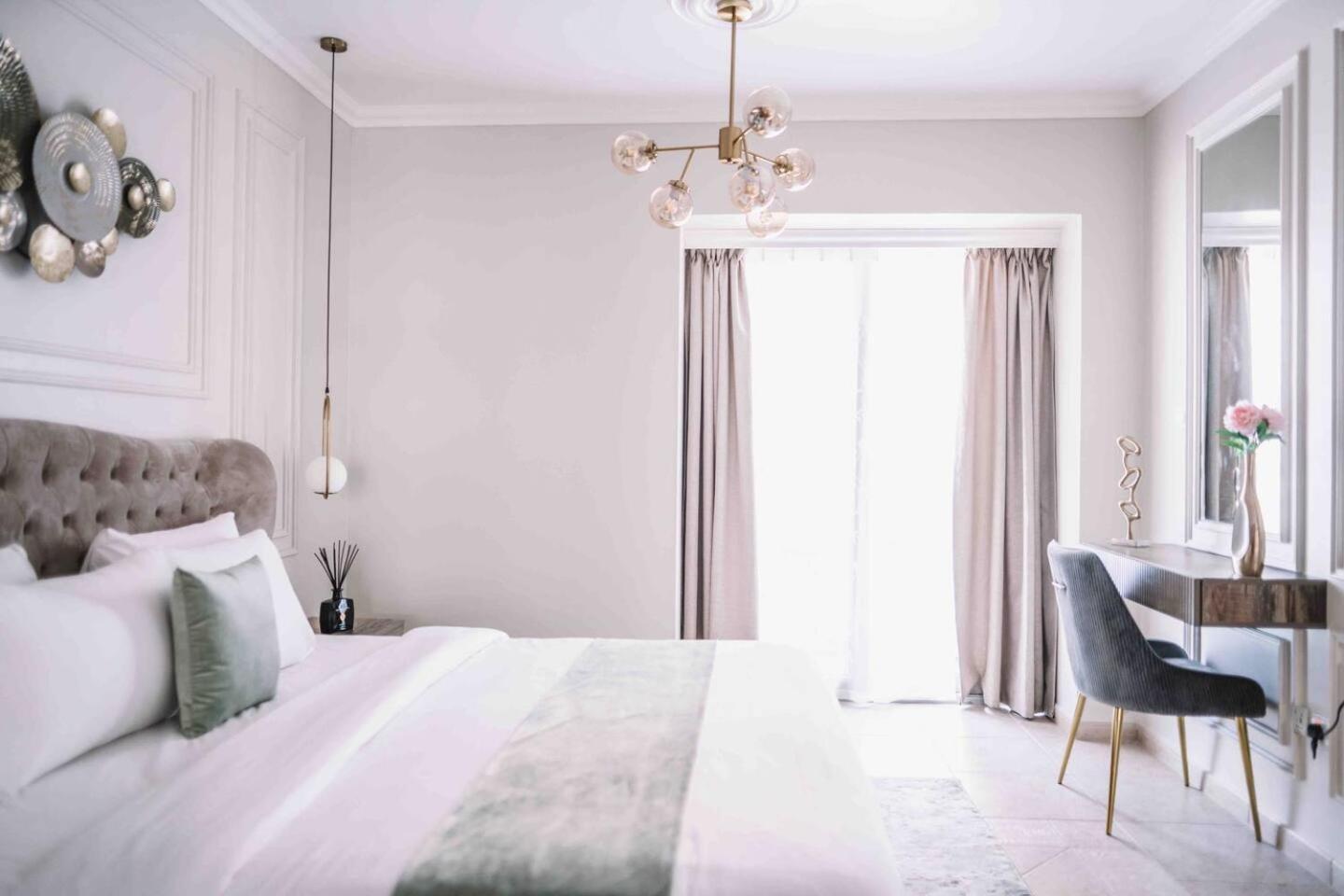 Sea & Palm View Elegant 1 Bedroom Apartment Dubai Buitenkant foto